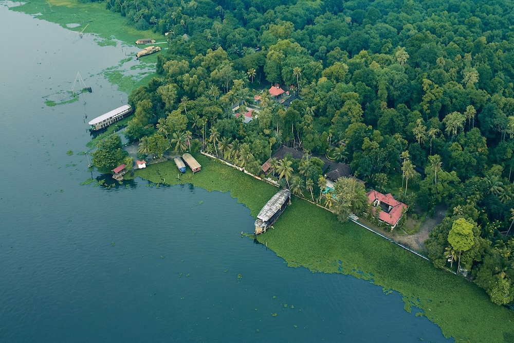 BluSalzz Escapade - Muhamma, Alleppey - Kerala by ZUZU 37/45
