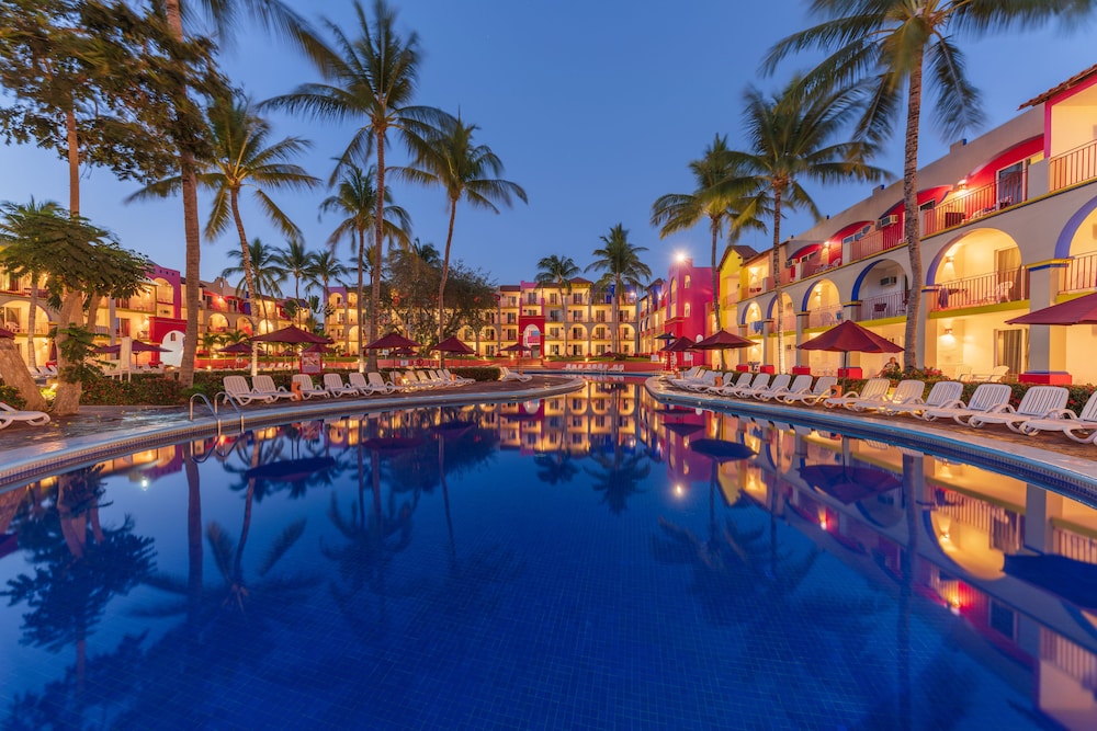 Grand Decameron Complex Bucerias A Trademark All Inclusive 5/76