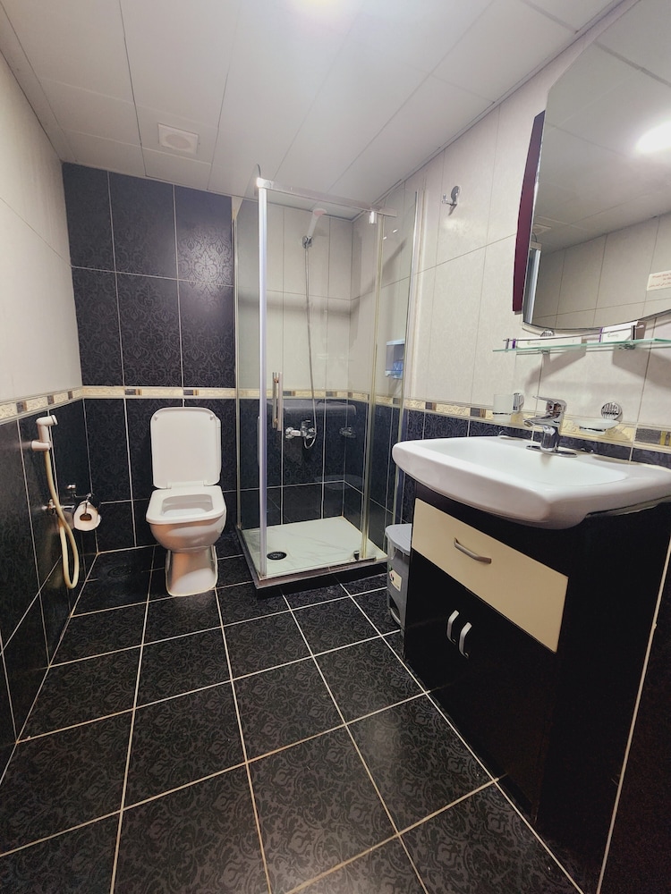 Lavender Home Hotel 55/56