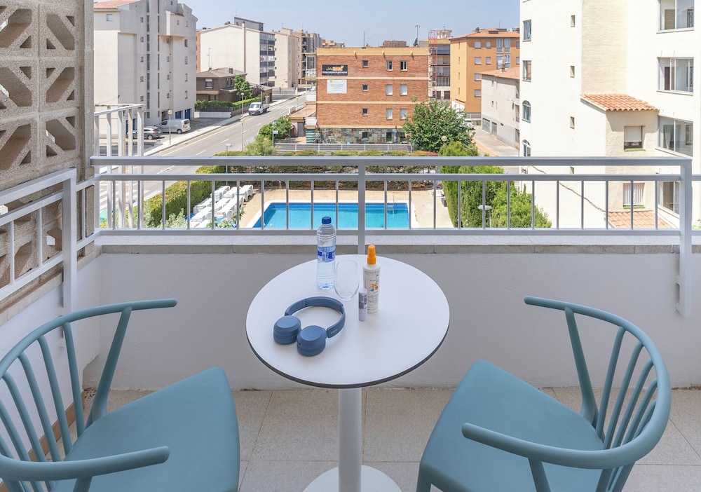 Bay Hotel 18/22