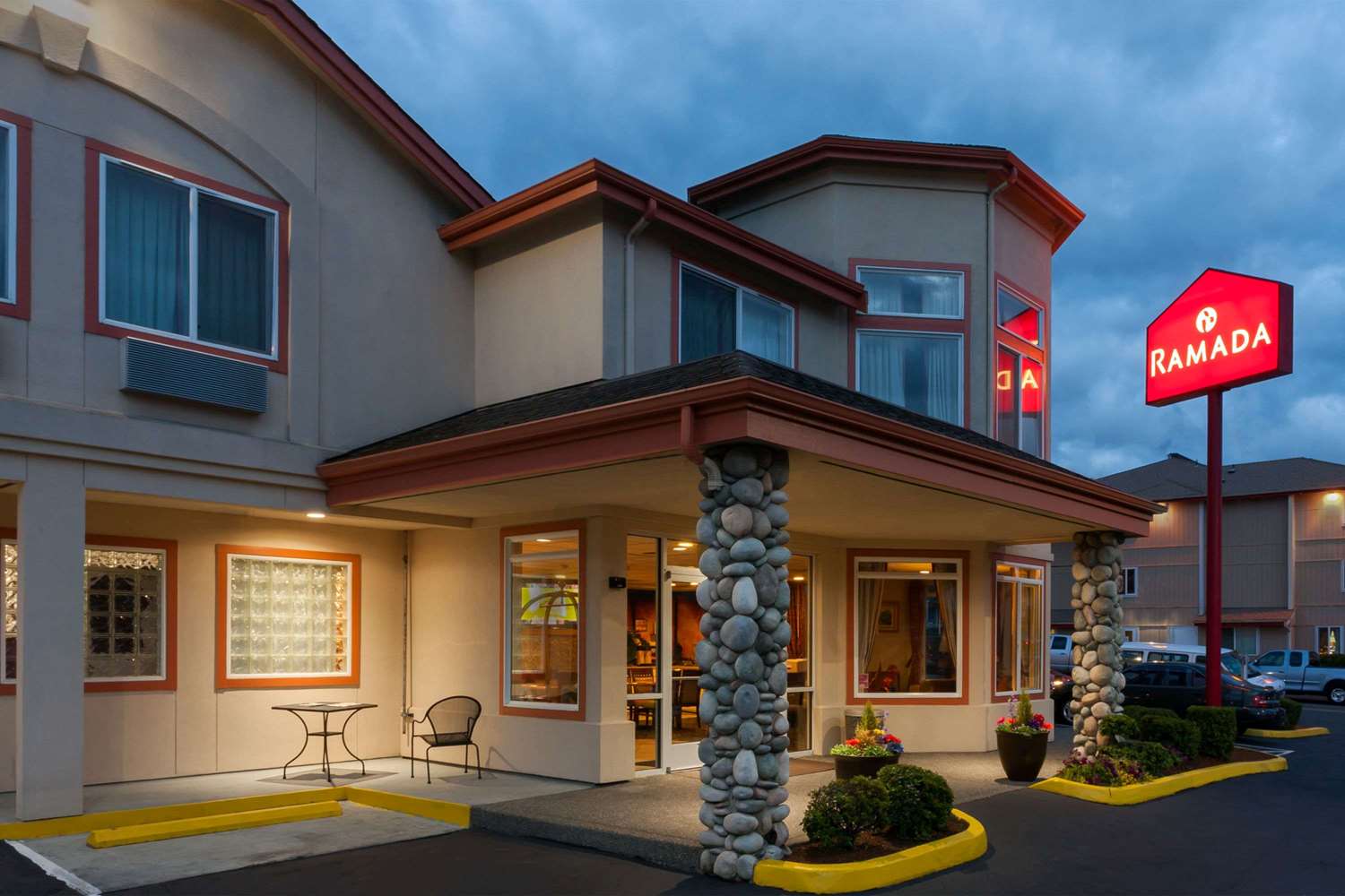Ramada By Wyndham Seatac Airport North 1/12