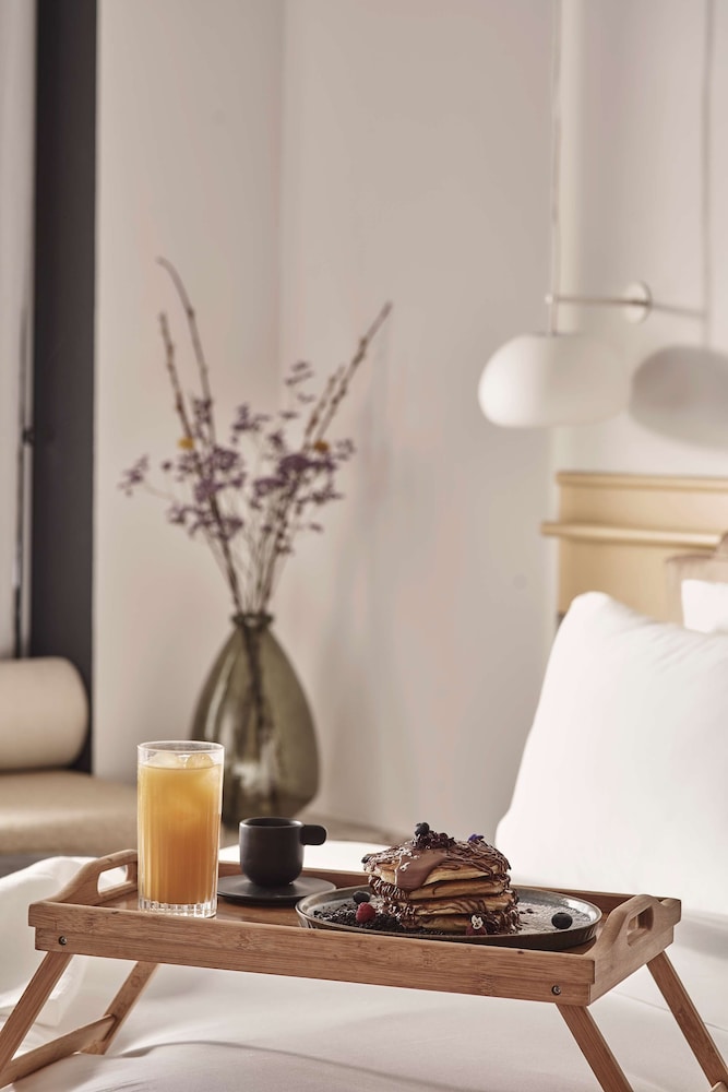 The Social Athens Hotel, a member of Radisson Individuals 18/50