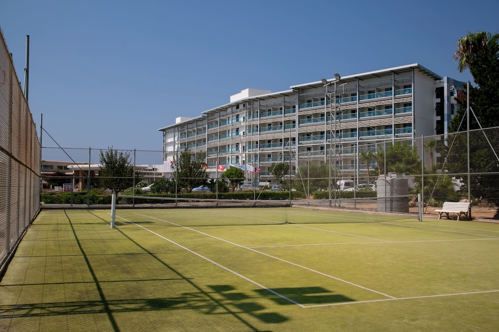 Asterias Beach Hotel 42/62