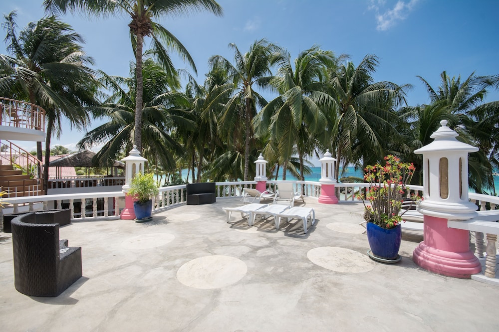 Nigi Nigi Too Beach Resort 47/61