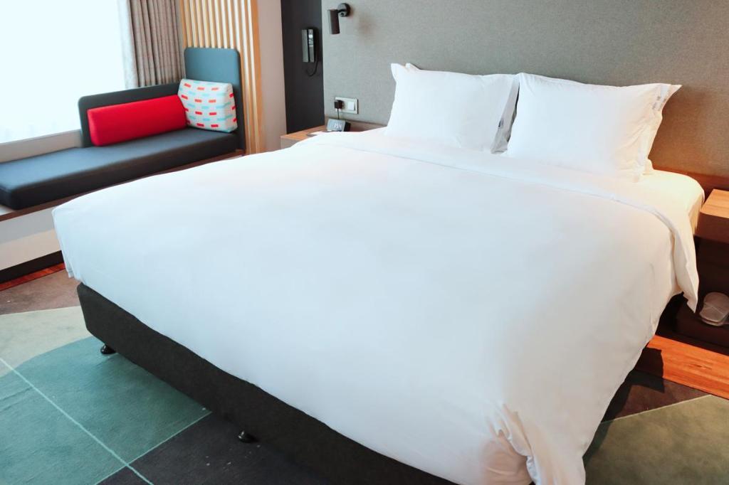 Standard, King Bed, Smoking, HOLIDAY INN EXPRESS Changchun Jingyue 3/4
