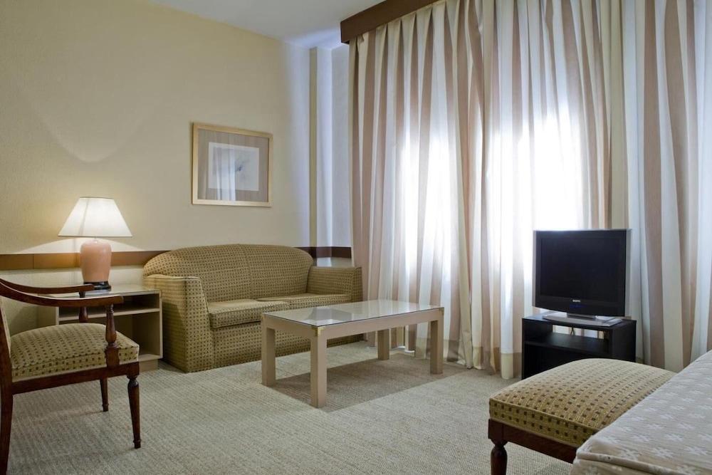ESPAHOTEL PLAZA BASILICA 18/30
