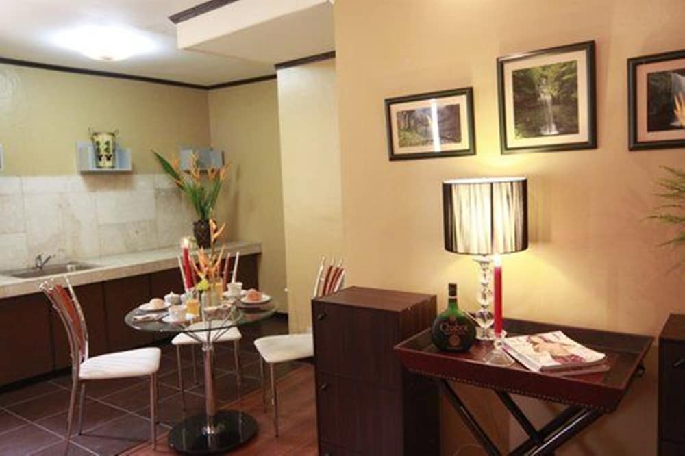 Manila Manor Hotel 25/35