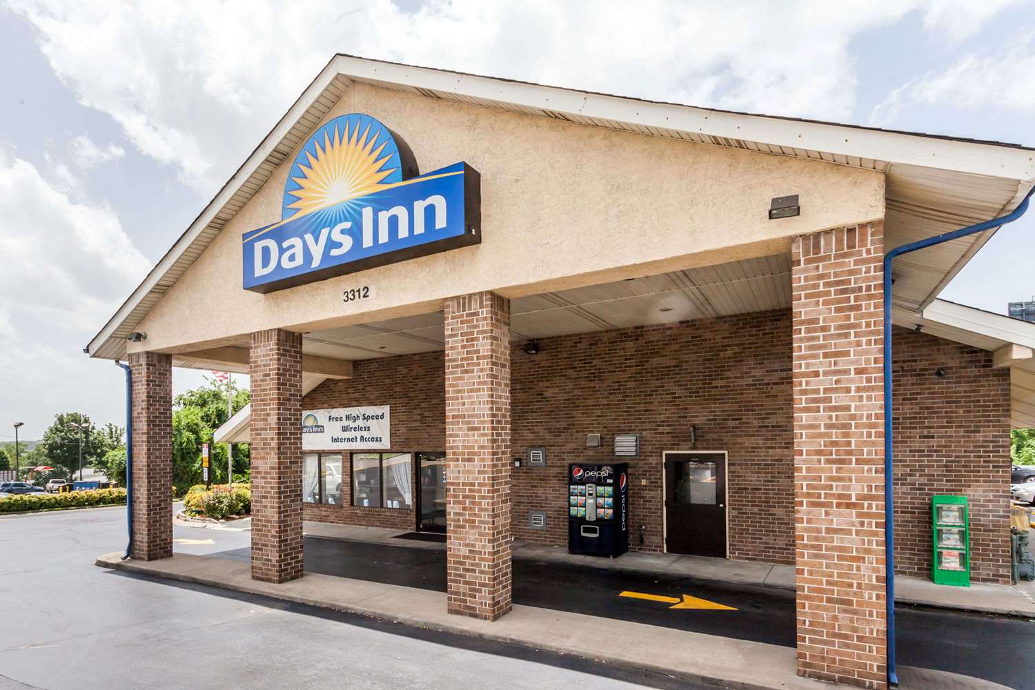 Days Inn by Wyndham Nashville North Opryland Area 4/21