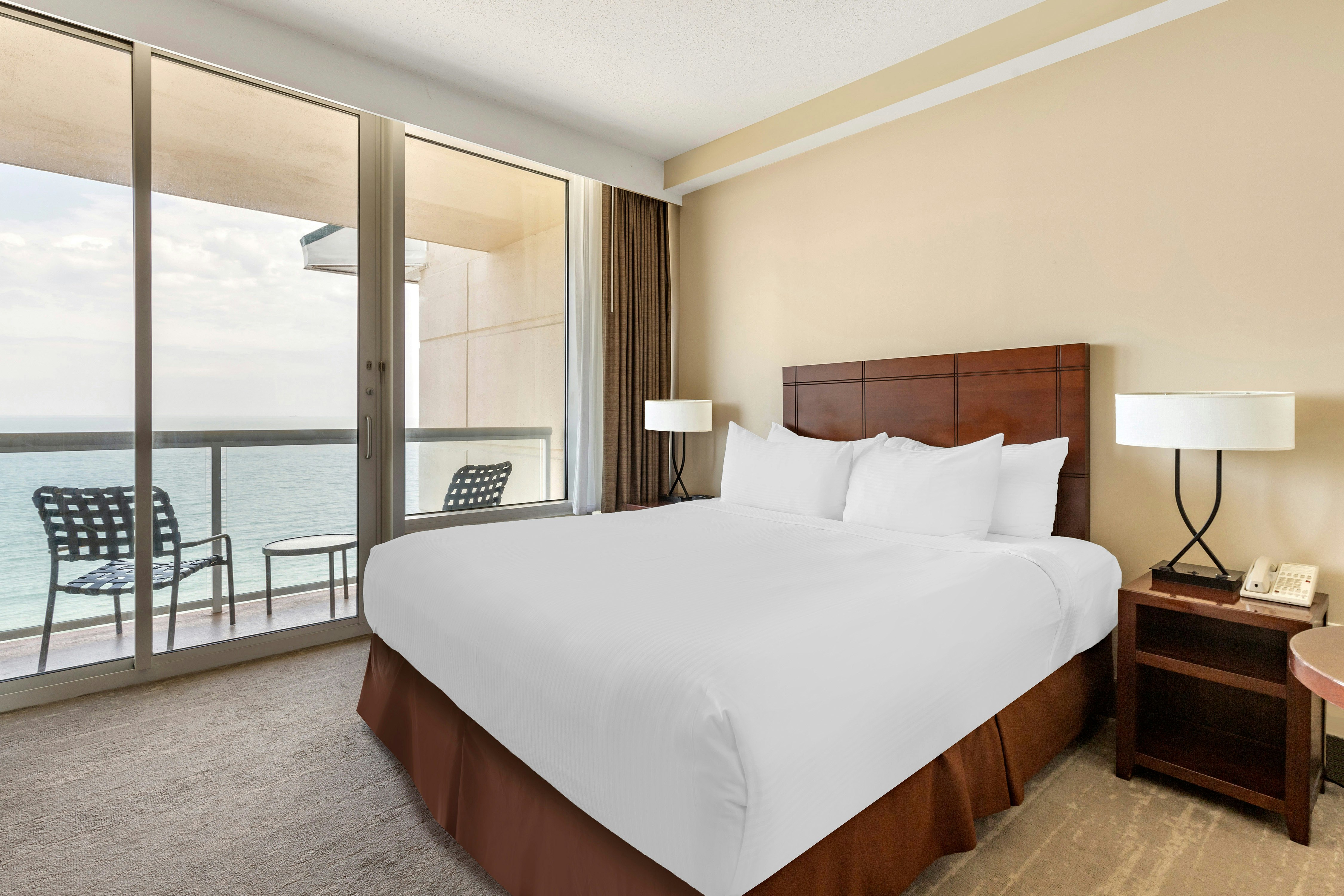 Studio, King Bed, Ocean Front