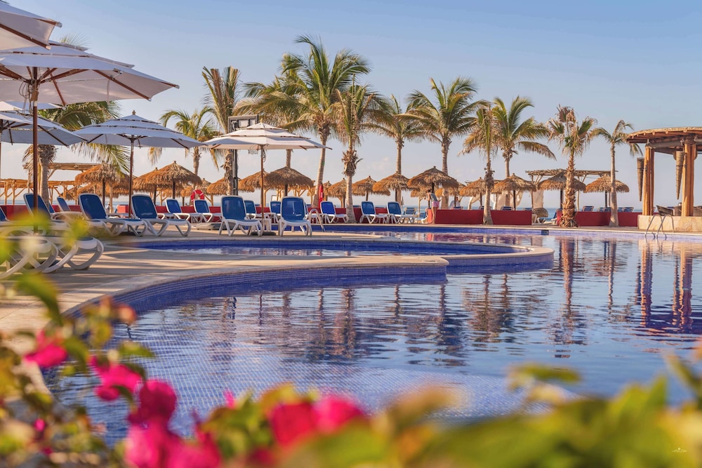 Grand Decameron Los Cabos a Trademark All Inclusive Resort 46/48