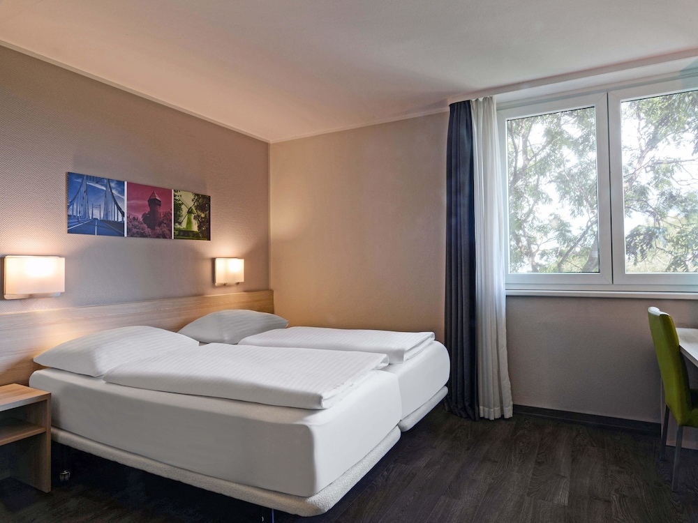 B&B HOTEL Krefeld-Sud 10/47