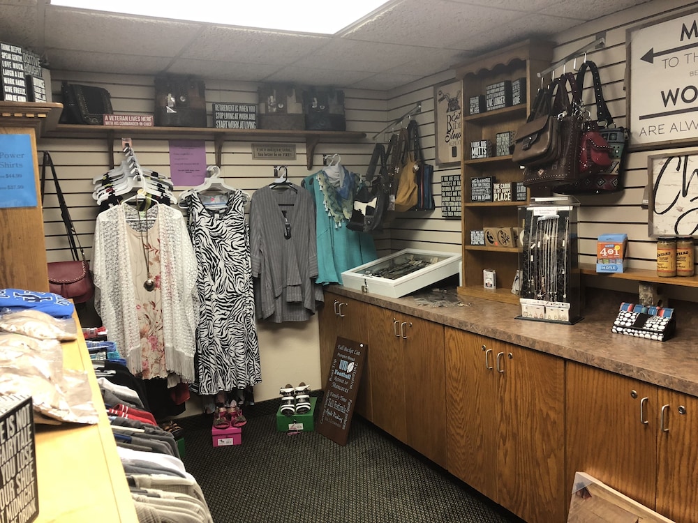 Boarders Inn & Suites by Cobblestone Hotels - Fayette 24/50