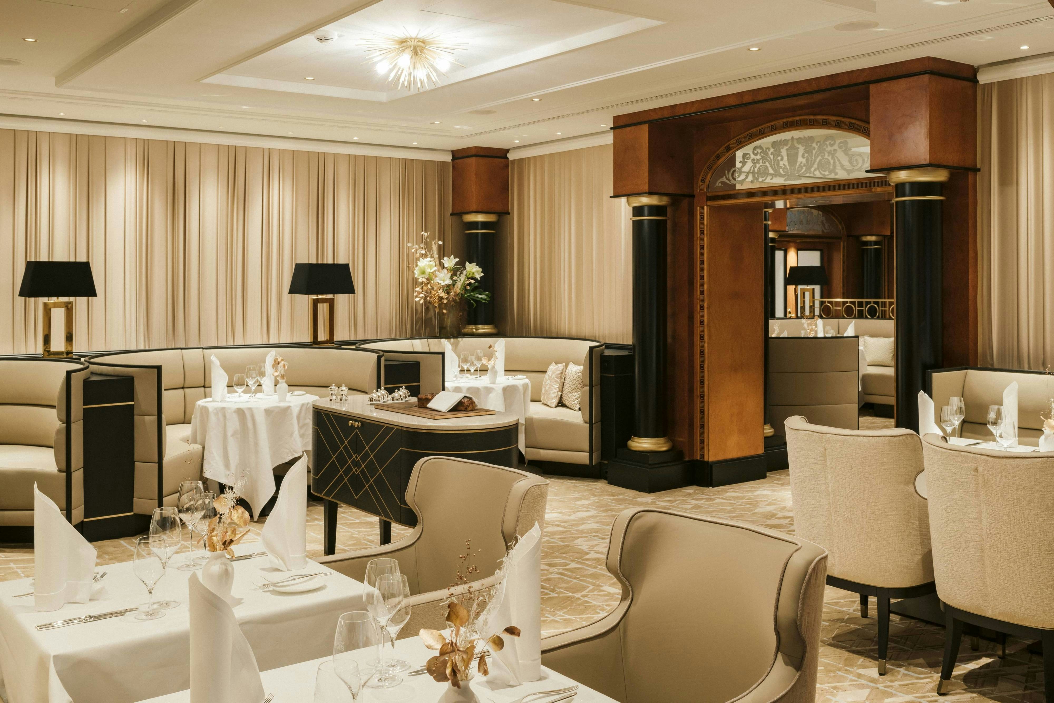 Hotel Atlantic Hamburg, Autograph Collection 28/42