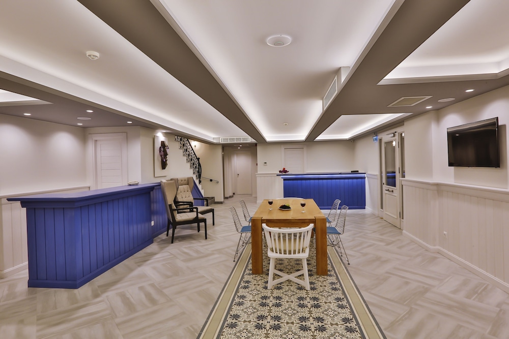 Livia Hotel 5/57