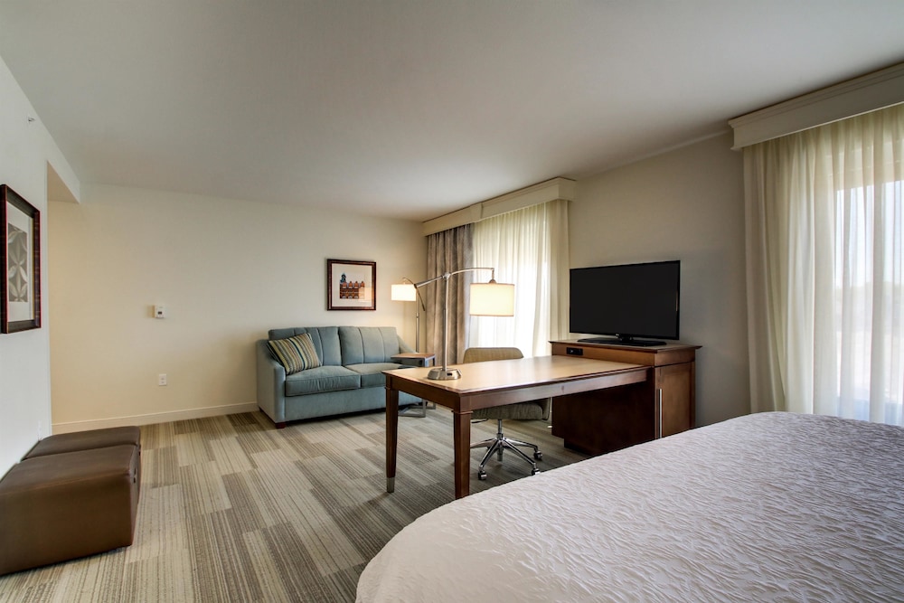Hampton Inn & Suites Milwaukee West 21/64