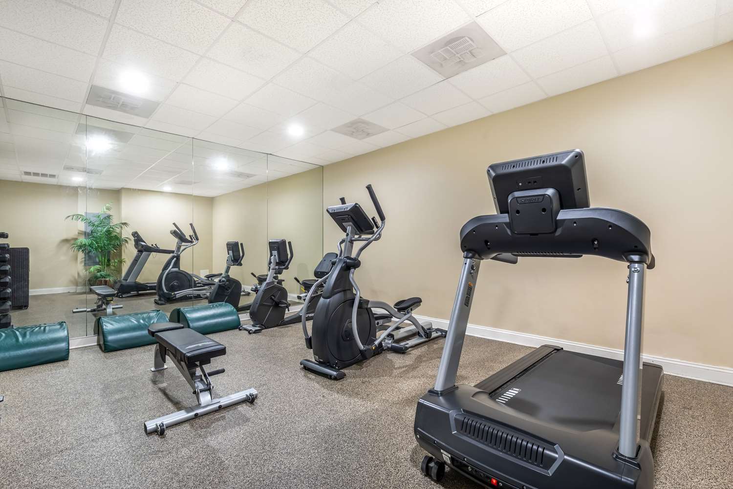 Best Western Ocean City Hotel Suites 23/41