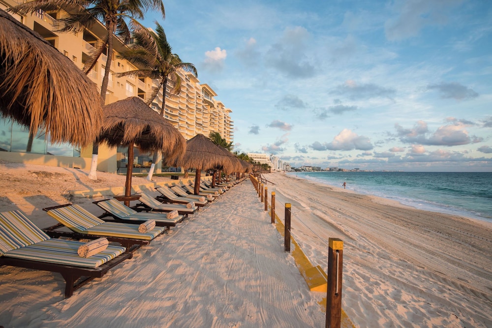 Club Regina Cancun managed by Accor 32/35