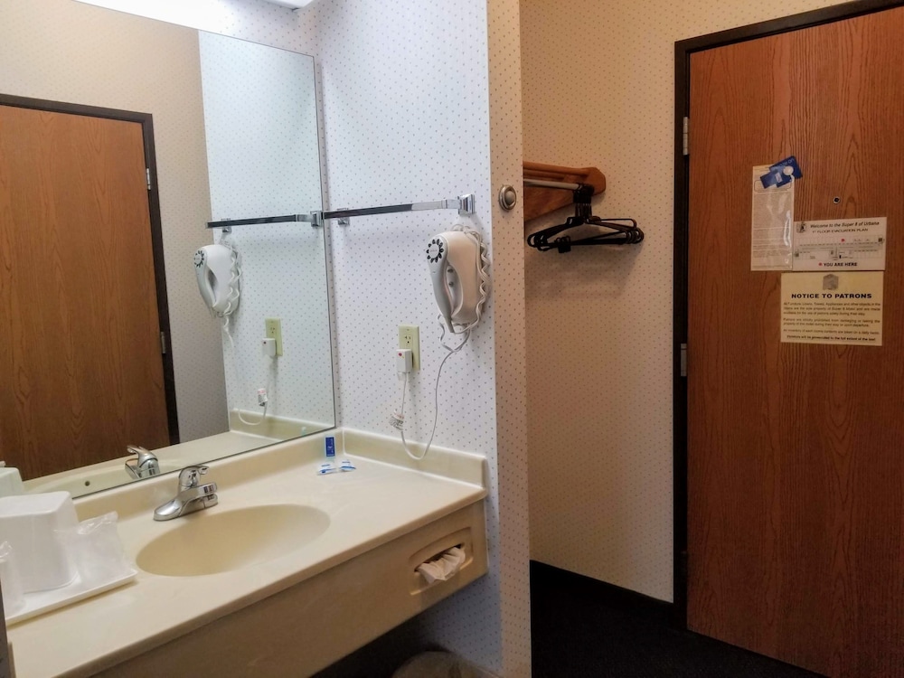 Rodeway Inn Urbana Champaign University Area 13/33