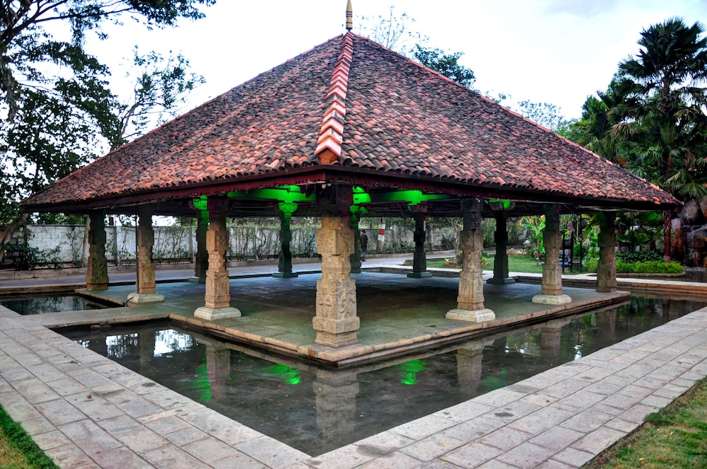 Aalankrita Resort And Convention 51/54