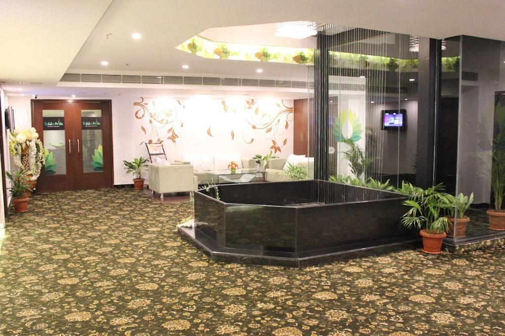 Hotel Hemaadri Grand 3/50