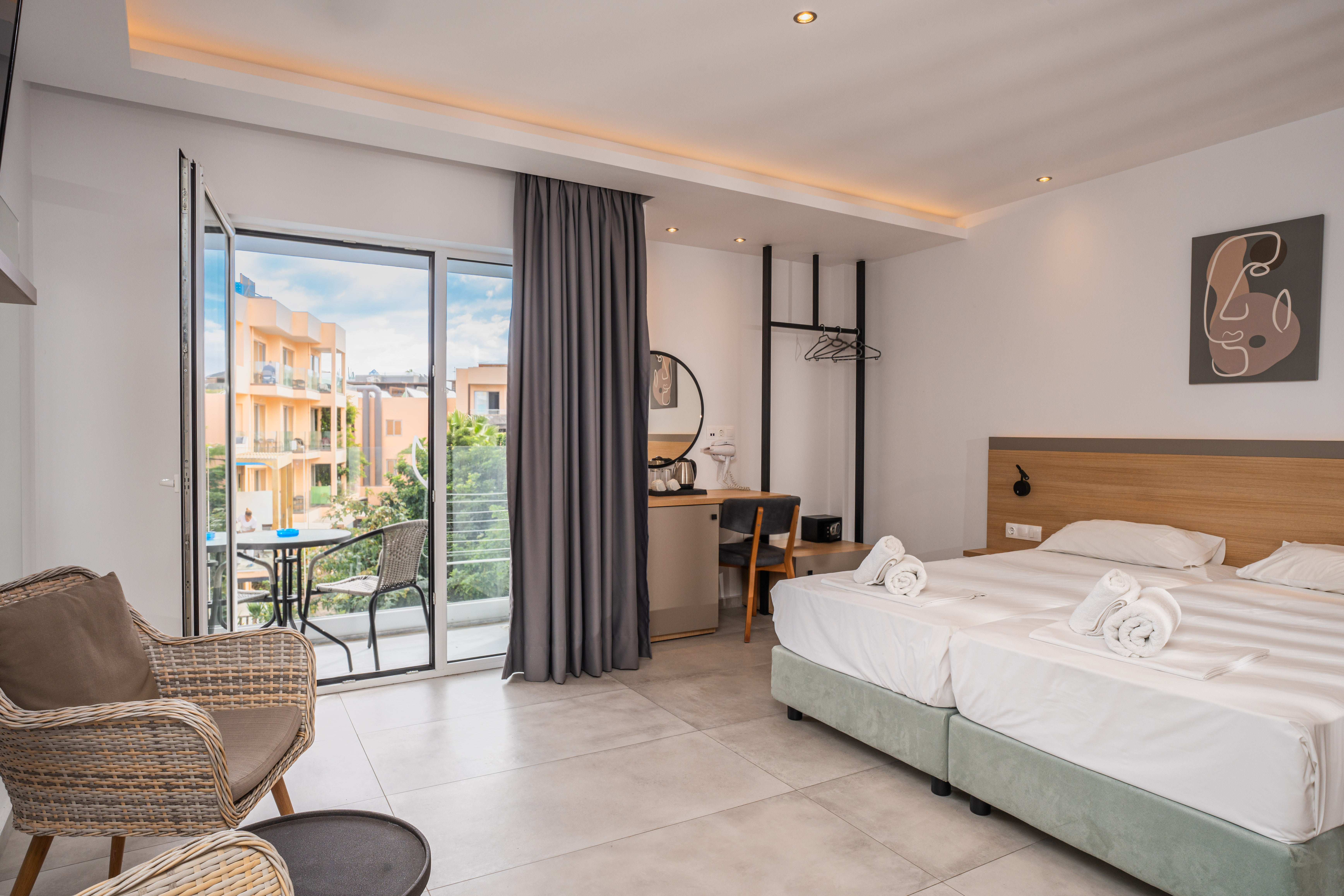 Junior Suite, Lateral Side Sea View