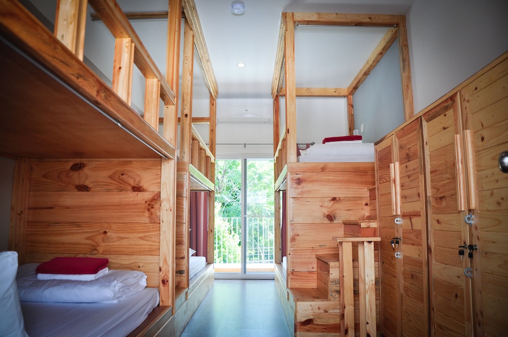 MIXED DORM, 6 BEDS