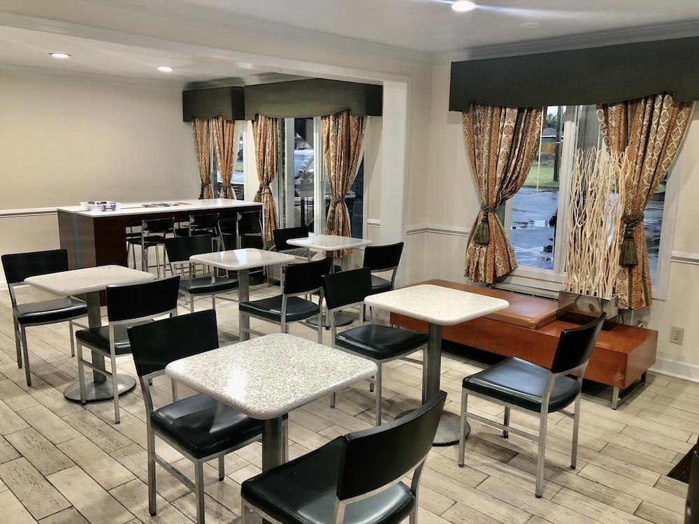 Days Inn by Wyndham Manning 14/16