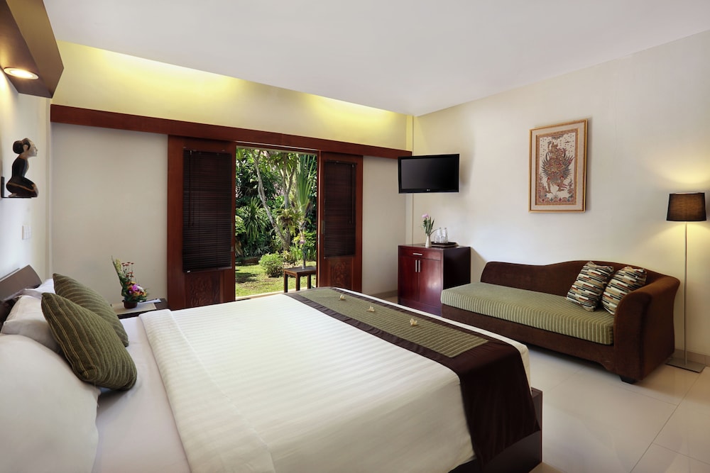 Respati Beach Hotel 15/66