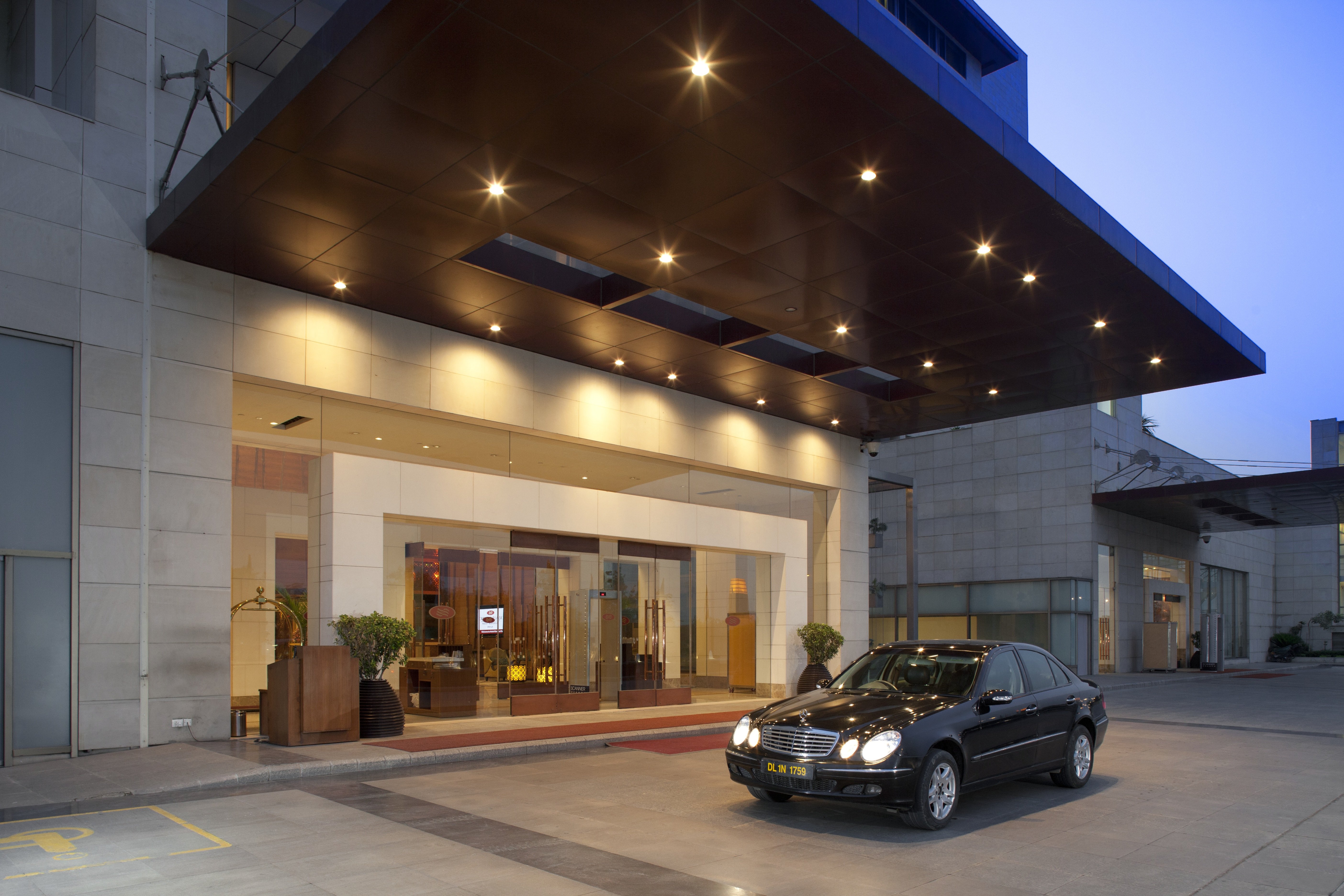 Crowne Plaza New Delhi Okhla 61/66