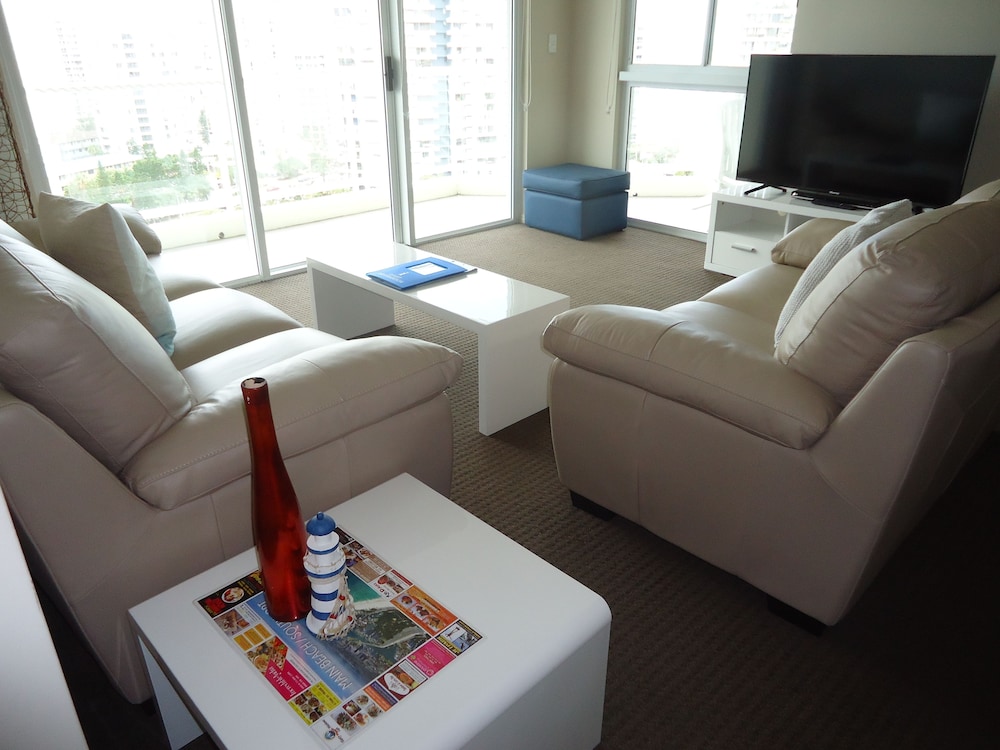Crest Apartments 45/64