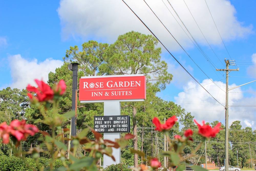 Rose Garden Inn & Suites 19/25