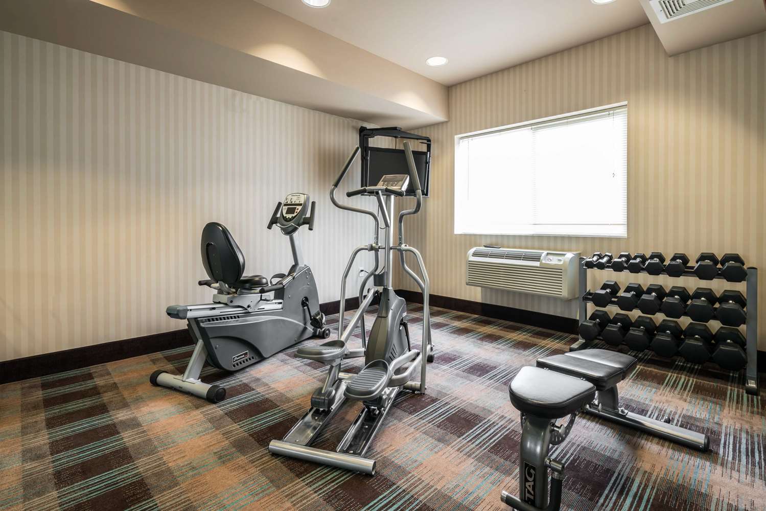 Quality Inn & Suites Sequim at Olympic National Park 7/21