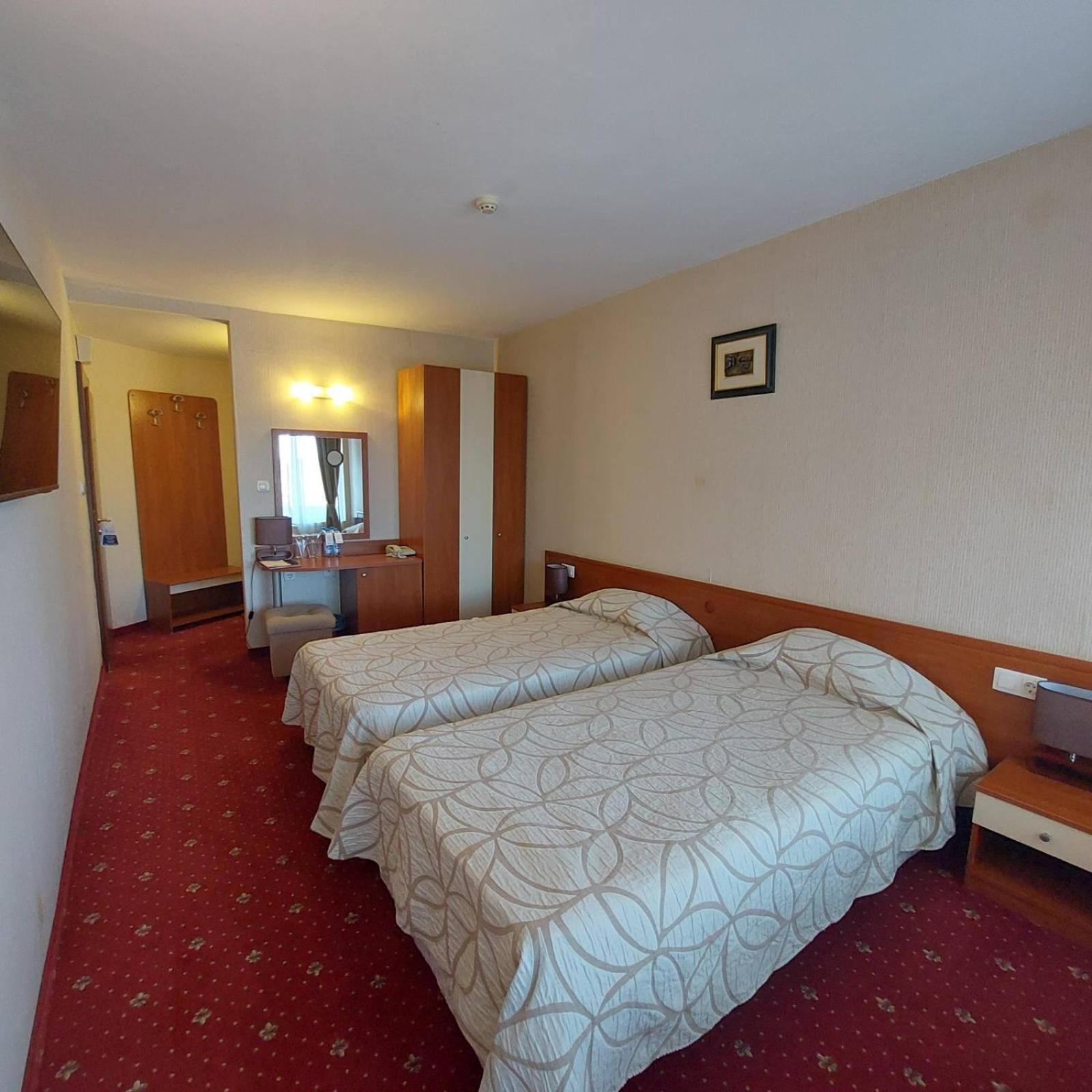 Spa Hotel Hissar 10/50