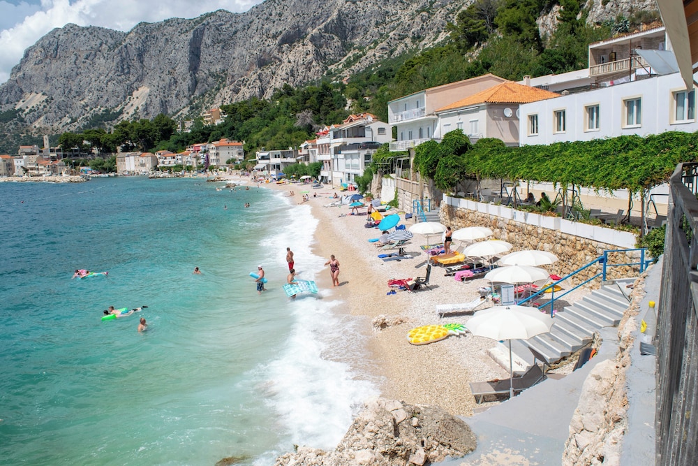 Beach Hotel Croatia 39/50