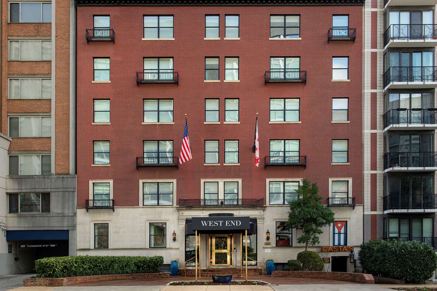 West End Washington Dc Tapestry Collection By Hilton 2/46