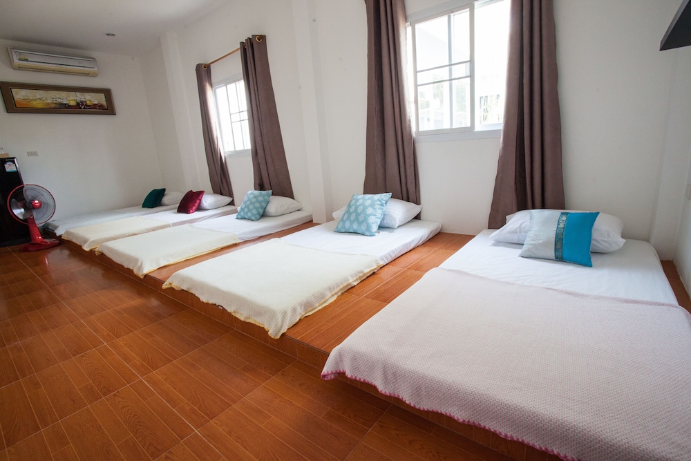 Bluemoon Riverside Resort 10/50