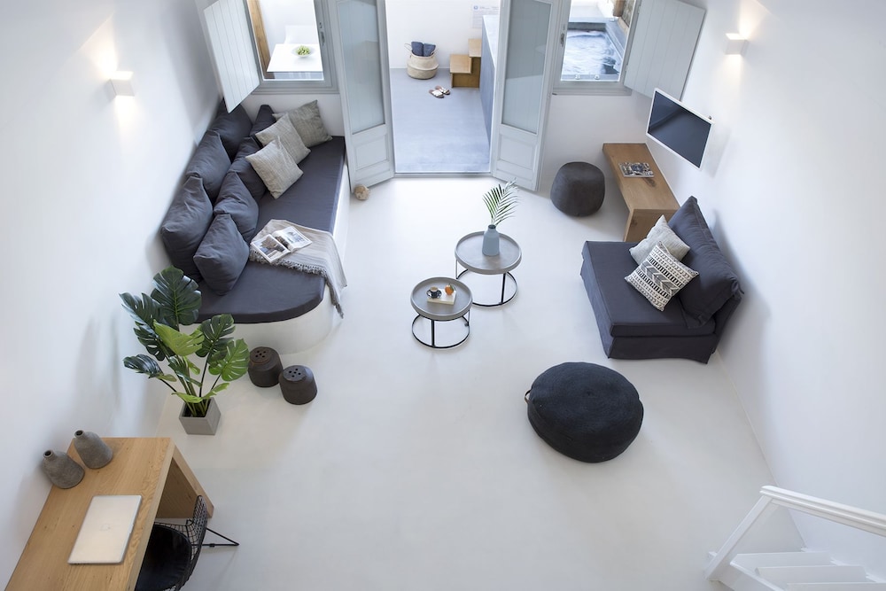 June Twenty Suites 7/50