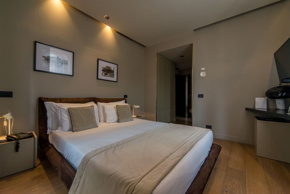 SUPERIOR, DOUBLE BED
