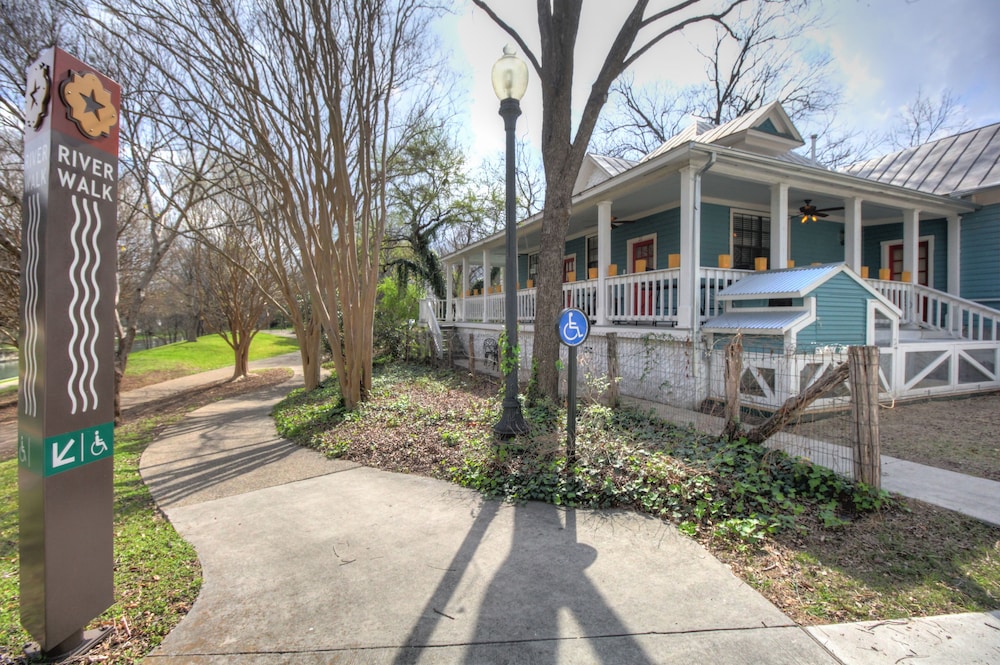 Inn on the Riverwalk 41/50