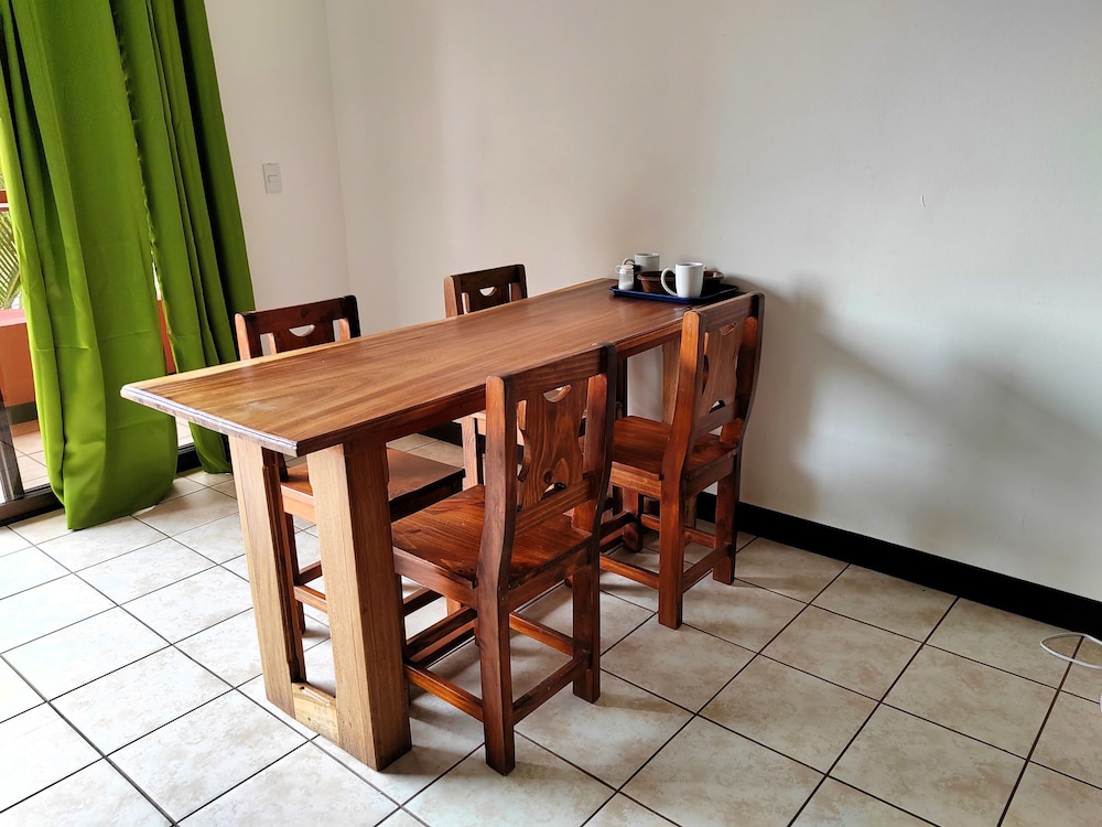 Hotel Los Ranchos 10/50