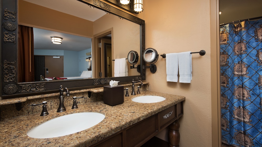 Disneys Caribbean Beach Resort 45/50