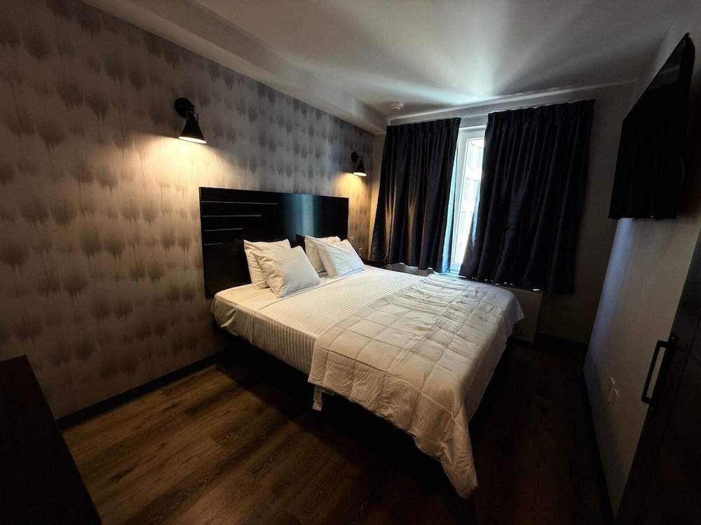 Bkway Hotel Brooklyn 14/31