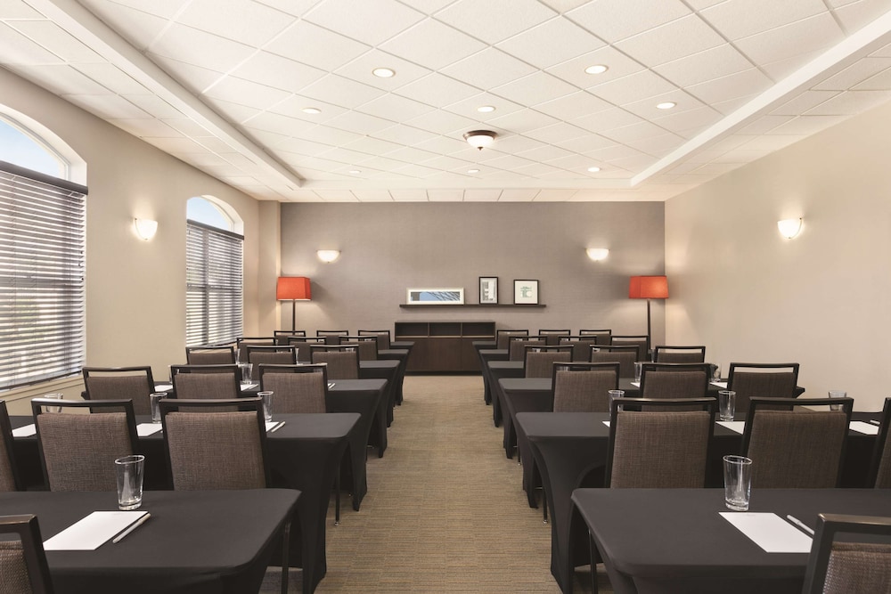 Country Inn Suites By Radisson Orlando Airport Fl 21/28