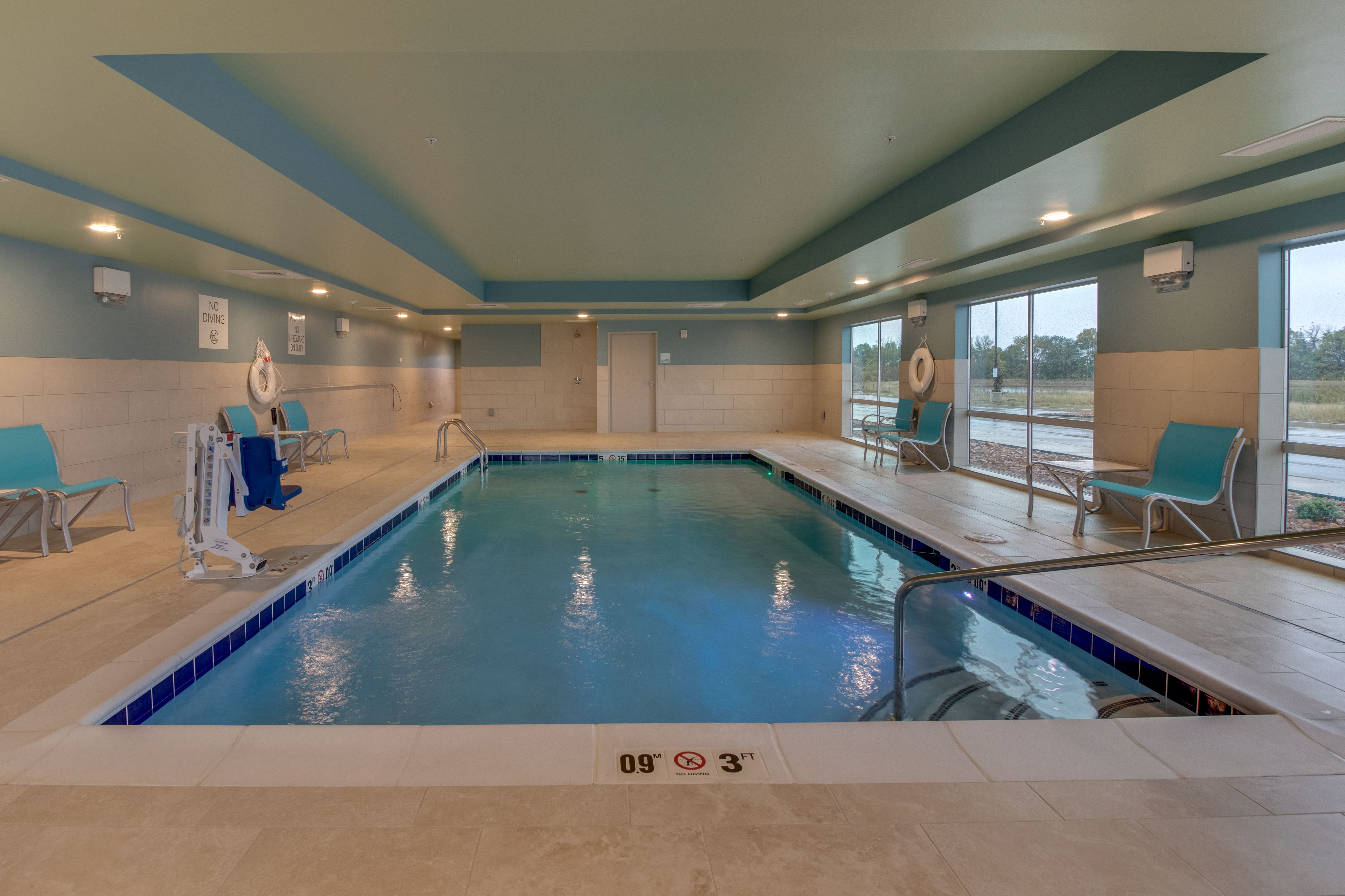 Holiday Inn Express & Suites Union City 25/47
