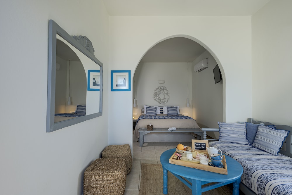 Blue Dolphins Apartments & Suites 30/49