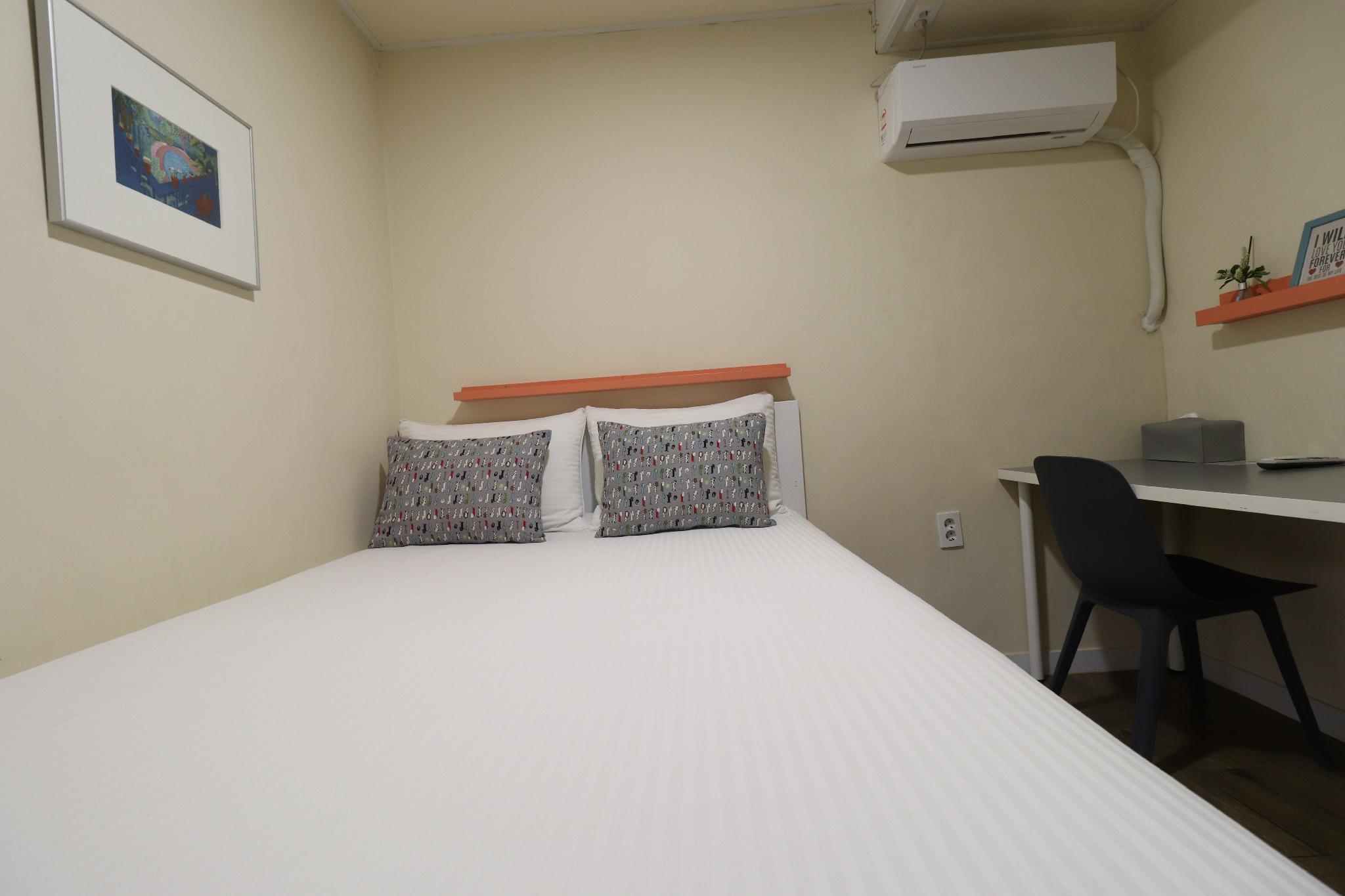 Superior, Double Bed, No Window