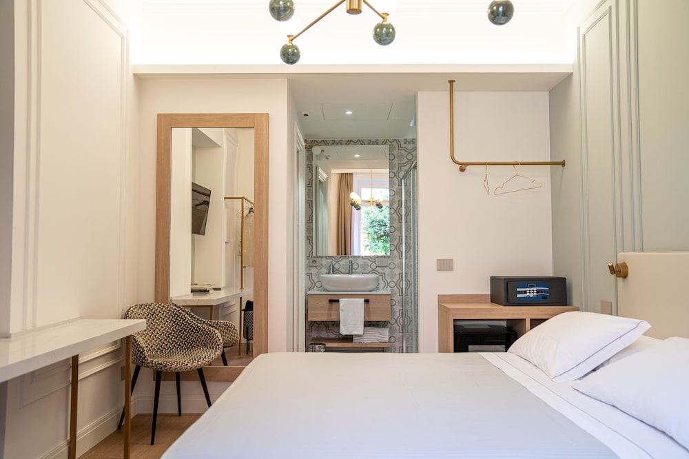 ALBERGO BIANCHI STAZIONE 13/50