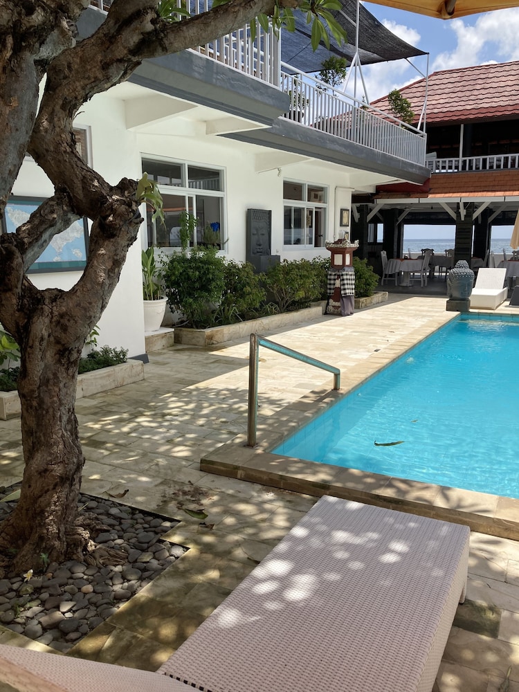 Villa Agung Beach Inn 6/65