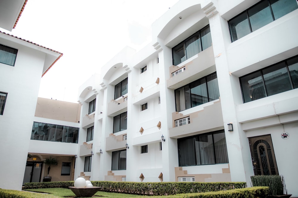 Hotel Ejecutivo Tepic 1/65