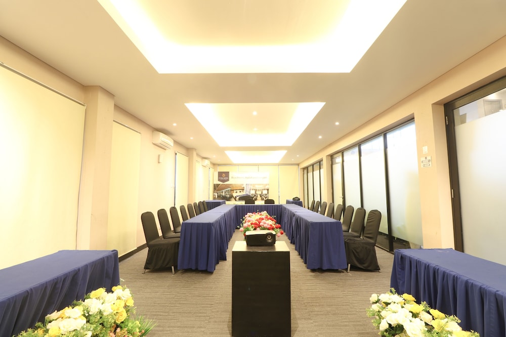Fitra Hotel Majalengka 32/43